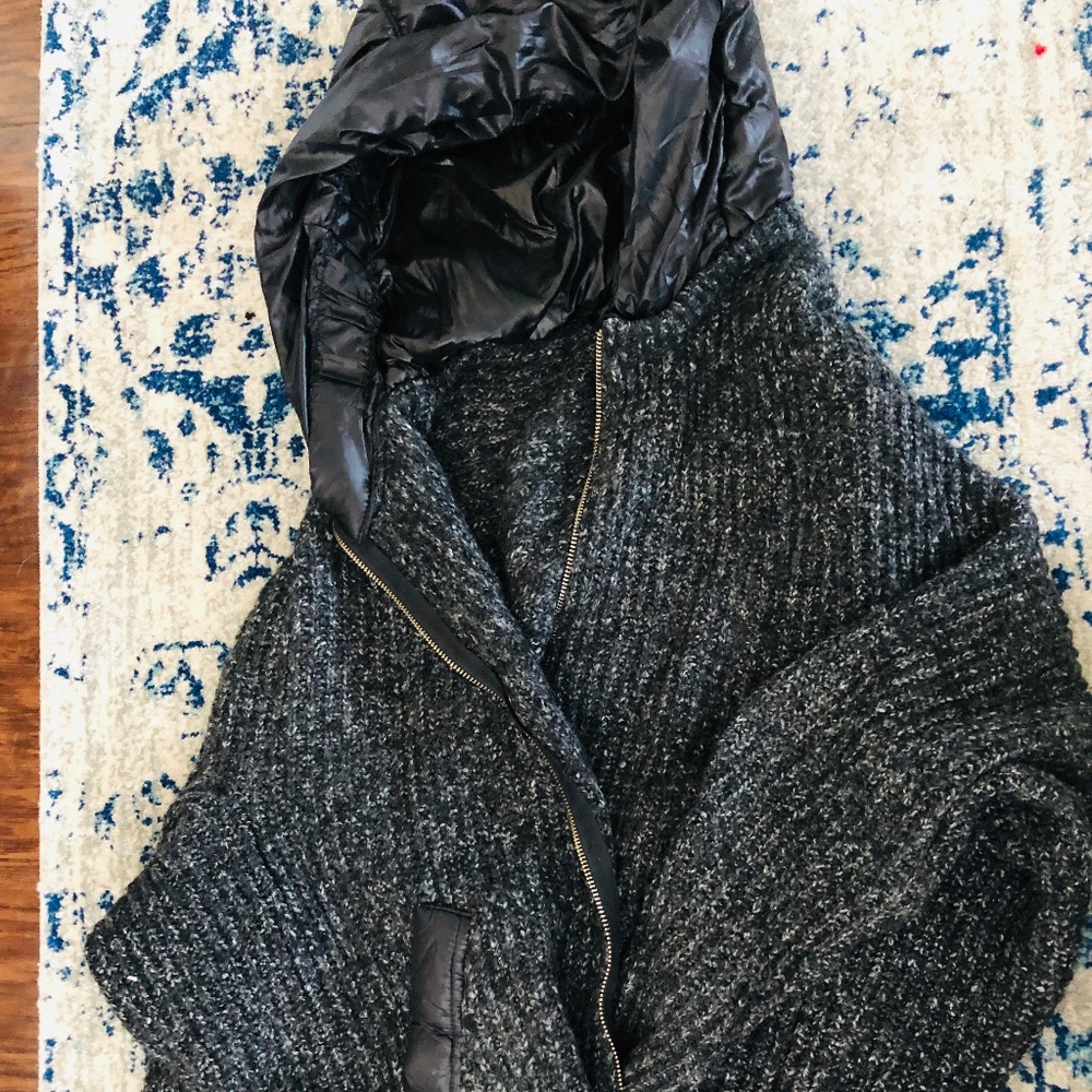 Sweater/Light Jacket